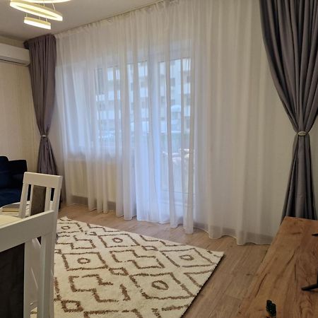 Studio&Garden! Roşu Kültér fotó