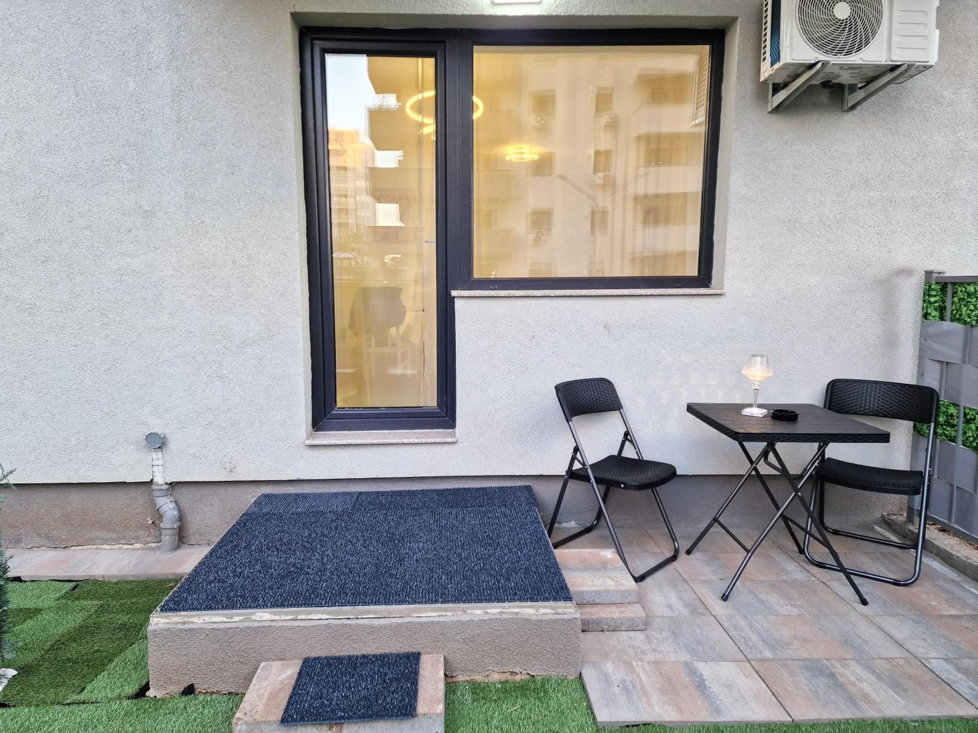 Studio&Garden! Roşu Kültér fotó